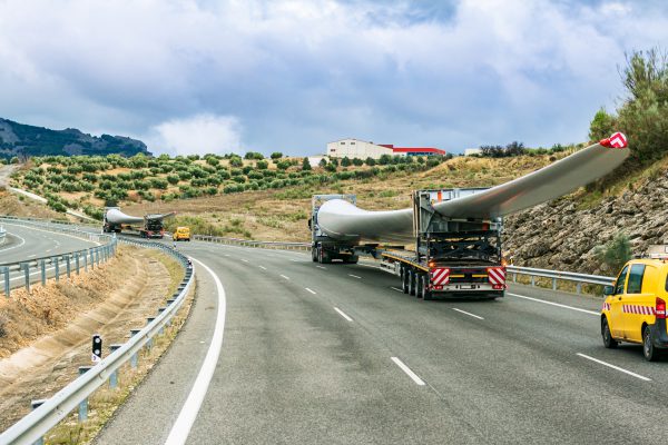 YENİLENEBİLİR ENERJİ YATIRIMLARI, PROJE TAŞIMACILIĞINA TALEBİ ARTIRDI