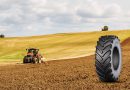 TARLALARDA YENİ MEVSİME HAZIRLIK VAKTİ… İLAÇLAMA DÖNEMİNE UYGUN DAR PROFİLLİ EBATLARIYLA AGRÖ10 SAHADA!
