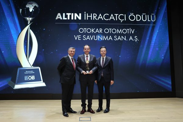 OTOMOTİVDE İHRACATIN ŞAMPİYONLARI BELLİ OLDU OTOKAR’A ALTIN İHRACATÇI ÖDÜLÜ