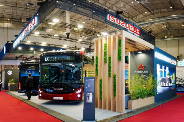 ANADOLU ISUZU, UITP ZİRVESİ’NDE %100 ELEKTRİKLİ CİTİVOLT 12 VE NOVOCİTİ VOLT MODELLERİNİ SERGİLEDİ