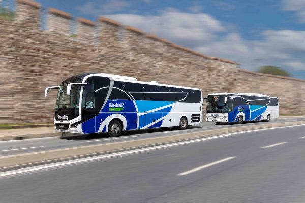 SEYAHATİN LİDERİ, GÜÇLÜ OPERASYON ALTYAPISI VE DENEYİMLİ KADROSUYLA BAYRAMA HAZIR: KÂMİL KOÇ, BAYRAMDA 763 OTOBÜS VE 1.194 EK SEFERLE KESİNTİSİZ ULAŞIM HİZMETİ SUNACAK